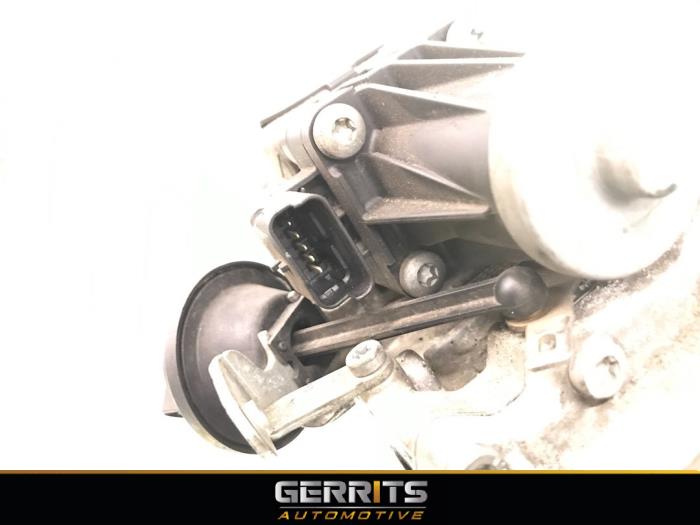 EGR valve Ford Focus III Wagon 1.6 TDCi 9802194080 T1DB