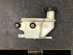 Used Power steering fluid reservoir Ford Transit Connect 1.8 TDCi 75 Price € 21,98 Margin scheme offered by Gerrits Automotive
