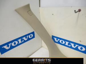Usagé Revêtement montant avant gauche Volvo S80 (AR/AS) 2.5 T Turbo 20V Prix € 25,30 Règlement à la marge proposé par Gerrits Automotive