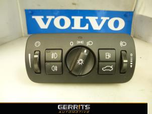 Używane Przelacznik swiatel Volvo S80 (AR/AS) 2.4 D5 20V 180 Cena € 25,30 Procedura marży oferowane przez Gerrits Automotive