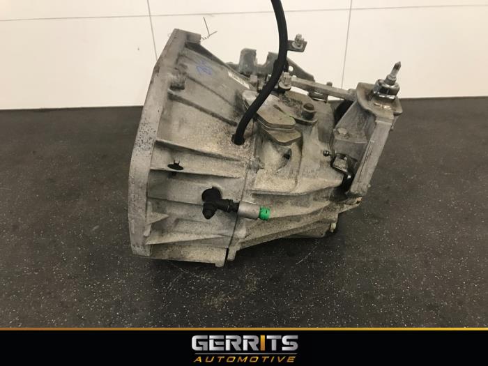 Gearbox from a Renault Espace (JK) 2.0 dCi 16V 175 FAP 2007