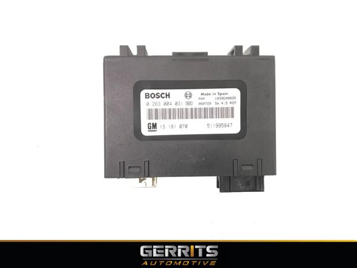 Begagnade PDC-modul Opel Vectra C Caravan 2.2 DIG 16V Pris € 43,98 Marginaltabell erbjuds av Gerrits Automotive BV