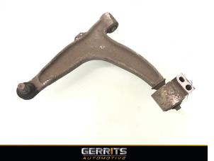 Usagé Bras de suspension avant gauche Opel Vectra C Caravan 2.2 DIG 16V Prix € 21,98 Règlement à la marge proposé par Gerrits Automotive