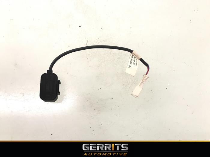 Microphone from a Mercedes-Benz Vito (639.6) 2.2 110 CDI 16V Euro 5 2013
