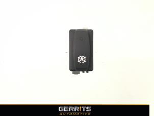 Used Start/stop switch Renault Kangoo Express (FW) 1.5 dCi 90 FAP Price € 21,98 Margin scheme offered by Gerrits Automotive