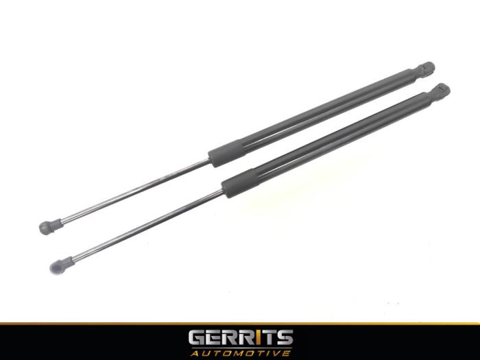 Volkswagen Golf Sets of tailgate gas struts stock