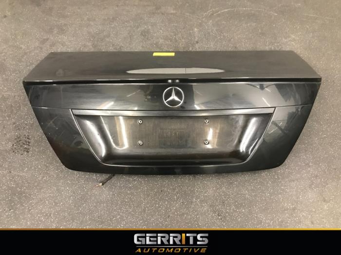 Używane Tylna klapa Mercedes C (W204) 3.0 C-320 CDI V6 24V Cena € 174,99 Procedura marży oferowane przez Gerrits Automotive BV