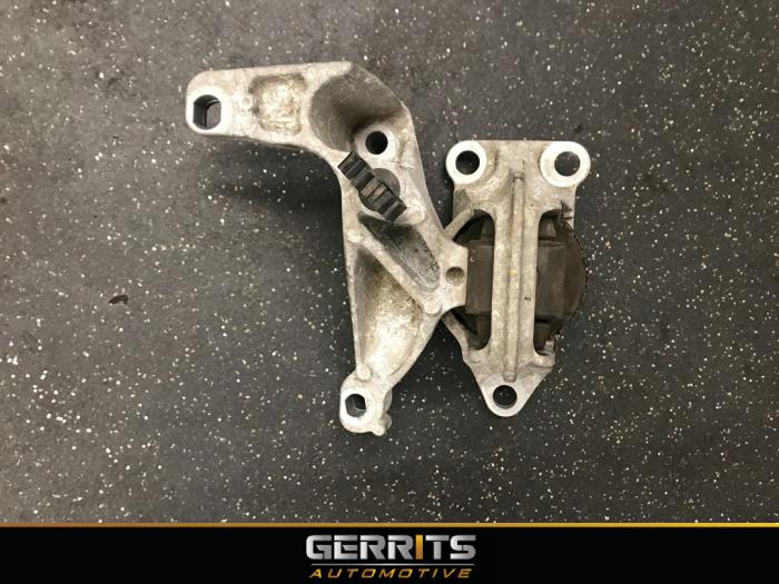 Used Engine mount Renault Fluence (LZ) 1.6 16V Price € 82,48 Margin scheme offered by Gerrits Automotive BV