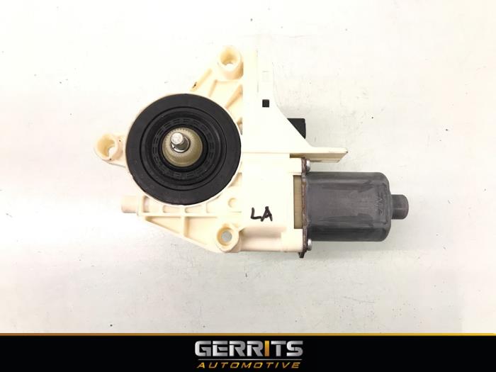 Usados Motor de ventanilla de puerta Renault Fluence (LZ) 1.6 16V Precio € 82,48 Norma de margen ofrecido por Gerrits Automotive BV