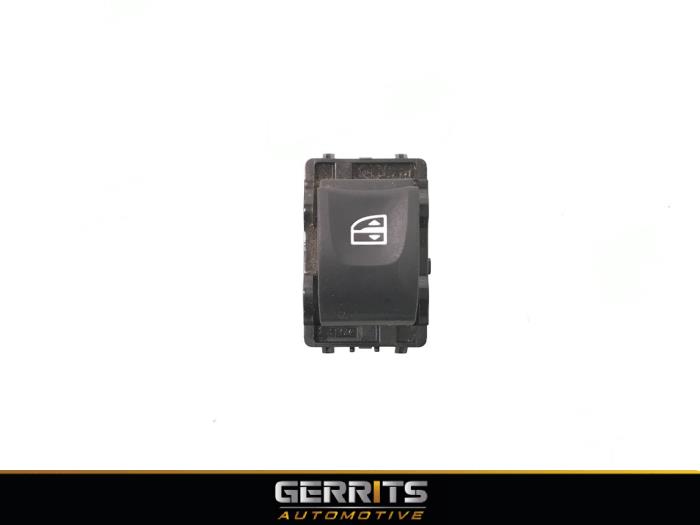 Usados Interruptor de ventanilla eléctrica Renault Fluence (LZ) 1.6 16V Precio € 21,98 Norma de margen ofrecido por Gerrits Automotive BV