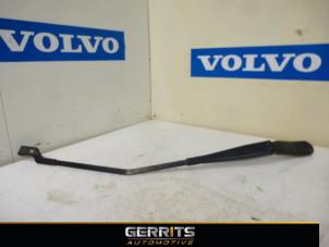 Używane Ramie wycieraczki przedniej Volvo V40 (MV) 2.0 D2 16V Cena € 21,98 Procedura marży oferowane przez Gerrits Automotive