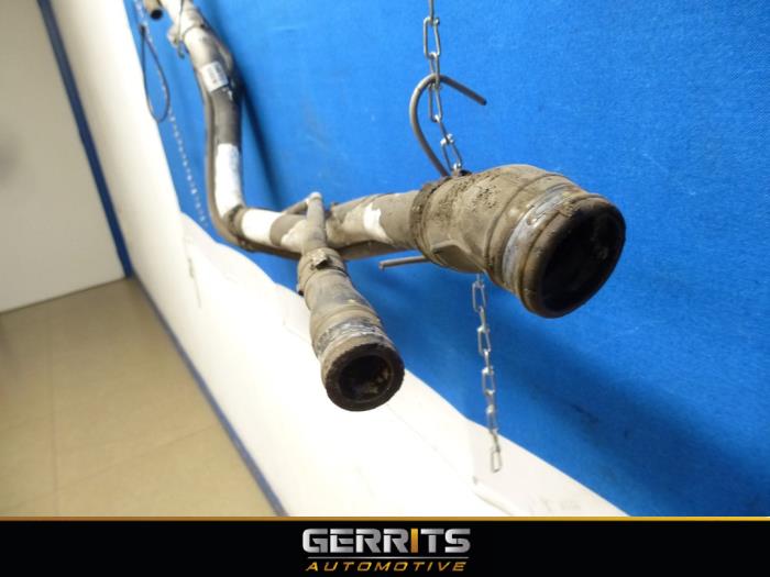 Fuel tank filler pipe Volvo S60 I 2.4 20V 170 9485021