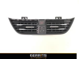 Used Dashboard vent Ford Focus 4 Wagon 1.0 Ti-VCT EcoBoost 12V 125 Price € 54,98 Margin scheme offered by Gerrits Automotive