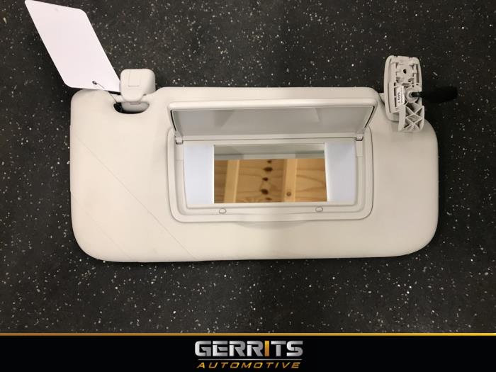 Sun visor from a Ford Focus 4 Wagon 1.0 Ti-VCT EcoBoost 12V 125 2019