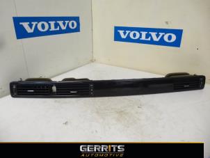 Usados Rejilla de aire de salpicadero Volvo S80 (AR/AS) 2.4 D5 20V 180 Precio € 44,00 Norma de margen ofrecido por Gerrits Automotive