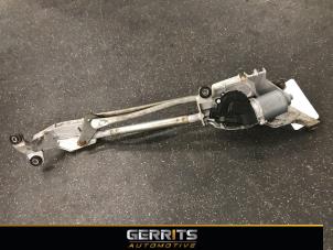 Used Wiper motor + mechanism Mitsubishi Outlander (CW) 2.4 16V Mivec 4x4 Price € 82,48 Margin scheme offered by Gerrits Automotive