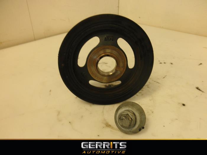 Crankshaft pulley from a Ford Focus 3 Wagon 1.6 TDCi ECOnetic 2013