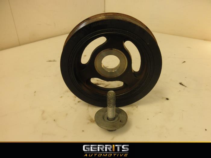 Crankshaft pulley from a Ford Focus 3 Wagon 1.6 TDCi ECOnetic 2013