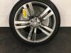 Wheel + tyre from a Mercedes-Benz GLK (204.7/9) 3.0 350 CDI 24V BlueEfficiency 4-Matic 2013