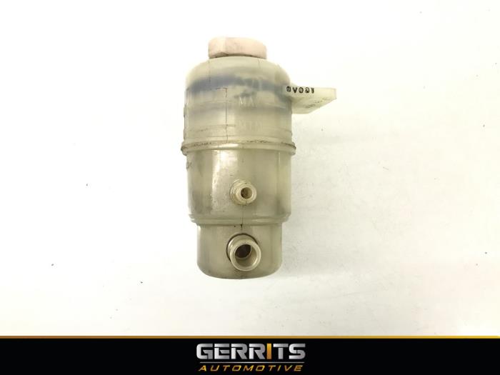 Power steering fluid reservoir from a Mitsubishi Outlander (CW) 2.4 16V Mivec 4x4 2010