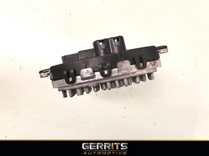 Heater resistor from a Renault Megane IV Estate (RFBK) 1.2 Energy TCE 130 2018