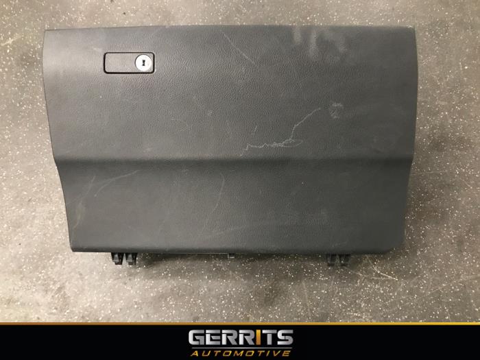 Gebrauchte Handschuhfach Lexus NX I (Z1) 300h 2.5 16V 4x4 Preis € 54,98 Margenregelung angeboten von Gerrits Automotive BV