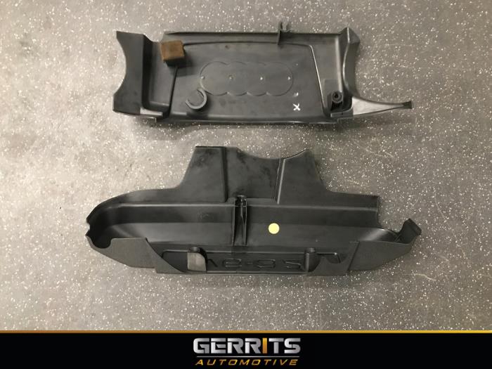 Abdeckblech Motor van een Audi A6 Quattro (C6) 3.2 V6 24V FSI 2004