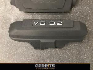 Abdeckblech Motor van een Audi A6 Quattro (C6) 3.2 V6 24V FSI 2004