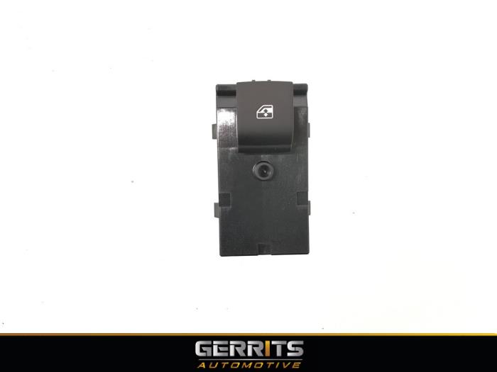 Usados Interruptor de ventanilla eléctrica Opel Astra K Sports Tourer 1.6 CDTI 110 16V Precio € 19,99 Norma de margen ofrecido por Gerrits Automotive BV