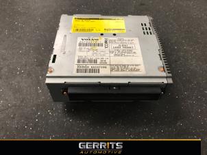 Used Radio CD player Volvo S40 (MS) 1.8 16V Price € 38,50 Margin scheme offered by Gerrits Automotive