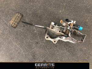 Used Brake pedal Toyota Yaris III (P13) 1.5 16V Hybrid Price € 49,48 Margin scheme offered by Gerrits Automotive