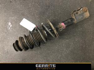 Used Front shock absorber rod, left Toyota Yaris III (P13) 1.5 16V Hybrid Price € 108,90 Margin scheme offered by Gerrits Automotive