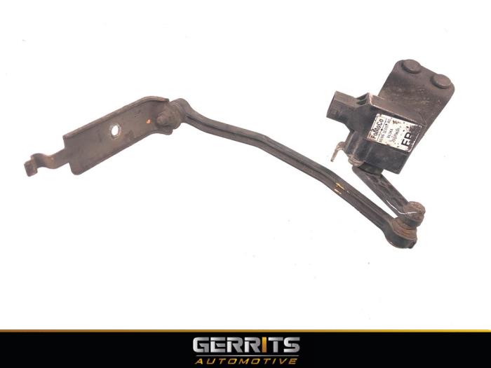 Xenon height adjustment from a Volvo XC70 (BZ) 2.4 D5 20V AWD 2007