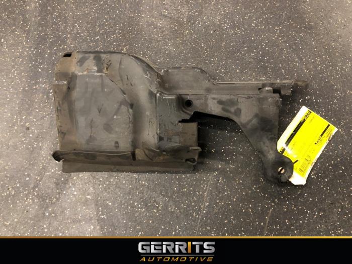 Begagnade Lufttratt Volvo XC70 (BZ) 2.4 D5 20V AWD Pris € 21,98 Marginaltabell erbjuds av Gerrits Automotive BV