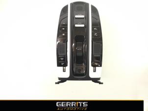 Usagé Eclairage intérieur avant Porsche Panamera (971G) 4.0 V8 4S Diesel Prix € 423,49 Prix TTC proposé par Gerrits Automotive