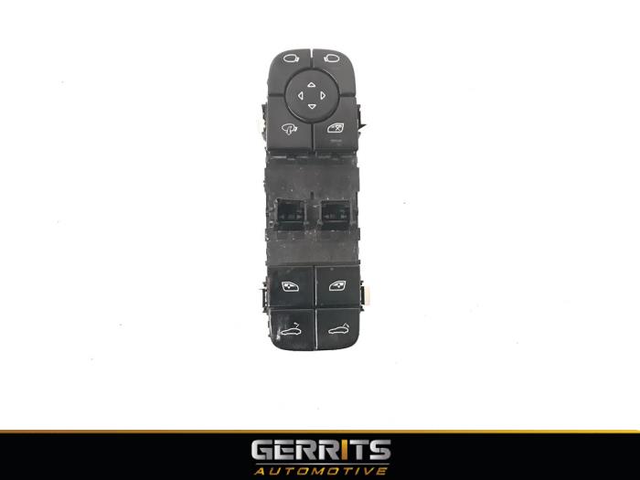Usados Interruptor de ventanilla eléctrica Porsche Panamera (971G) 4.0 V8 4S Diesel Precio € 33,25 IVA incluido ofrecido por Gerrits Automotive BV