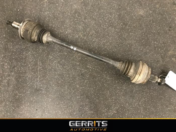 Drive shaft, rear right from a Mercedes-Benz C Estate (S204) 2.2 C-200 CDI 16V BlueEFFICIENCY 2011