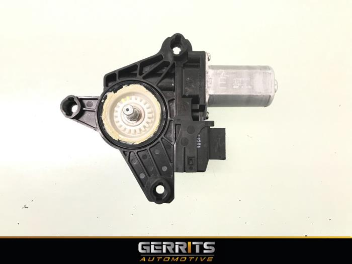 Usados Motor de ventanilla de puerta Mercedes E (W213) E-350d 3.0 V6 24V Precio € 27,48 Norma de margen ofrecido por Gerrits Automotive BV