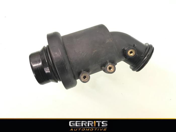 Used Turbo pipe Mercedes C Estate (S204) 2.2 C-200 CDI 16V BlueEFFICIENCY Price € 49,48 Margin scheme offered by Gerrits Automotive BV