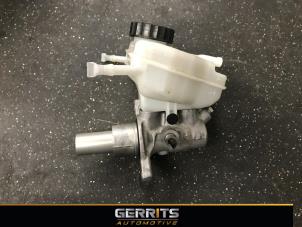 Used Master cylinder Mercedes E (W213) E-350d 3.0 V6 24V Price € 46,56 Inclusive VAT offered by Gerrits Automotive