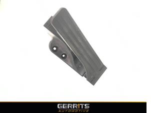Used Accelerator pedal Mercedes E (W213) E-350d 3.0 V6 24V Price € 46,56 Inclusive VAT offered by Gerrits Automotive