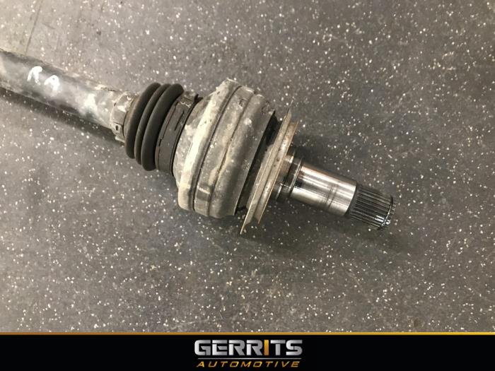 Drive shaft, rear right from a Mercedes-Benz E (W213) E-350d 3.0 V6 24V 2017