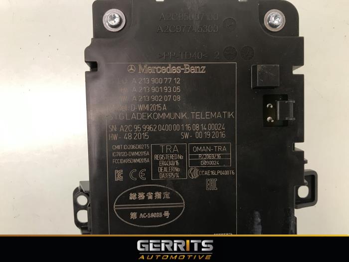 Phone module (miscellaneous) from a Mercedes-Benz E (W213) E-350d 3.0 V6 24V 2017
