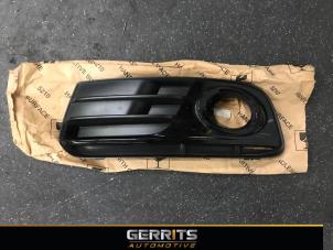 Used Cover plate fog light, left Audi Q5 (8RB) 2.0 TDI 16V Quattro Price € 65,98 Margin scheme offered by Gerrits Automotive