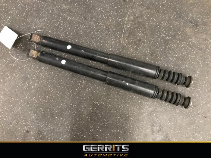 Shock absorber kit from a Renault Captur (2R) 0.9 Energy TCE 12V 2014