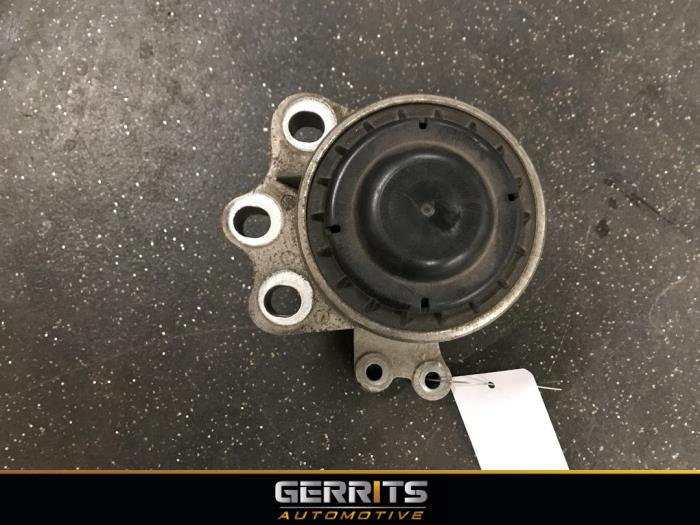 Usagé Support moteur Ford Transit Custom 2.2 TDCi 16V FWD Prix € 53,22 Prix TTC proposé par Gerrits Automotive BV