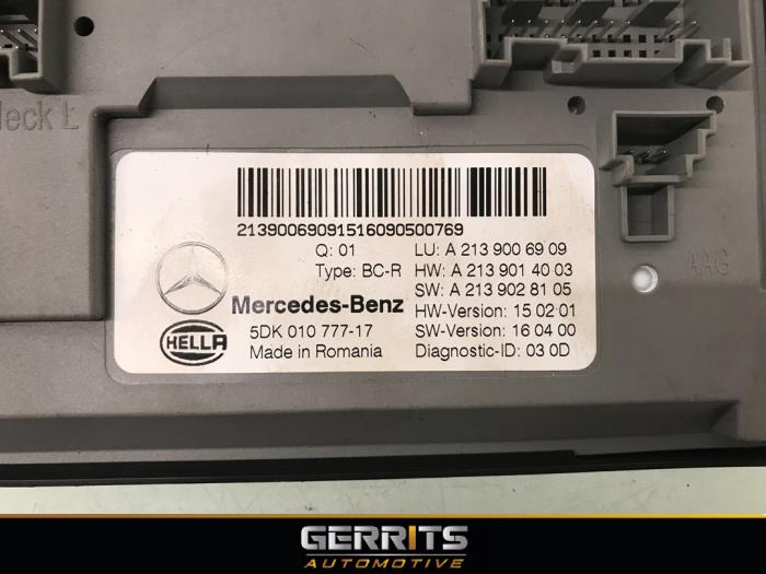 Body control computer from a Mercedes-Benz E (W213) E-350d 3.0 V6 24V 2017
