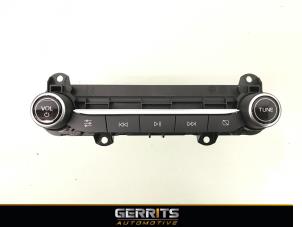 Używane Jednostka multimedialna Ford Fiesta 7 1.0 EcoBoost 12V Cena € 54,98 Procedura marży oferowane przez Gerrits Automotive