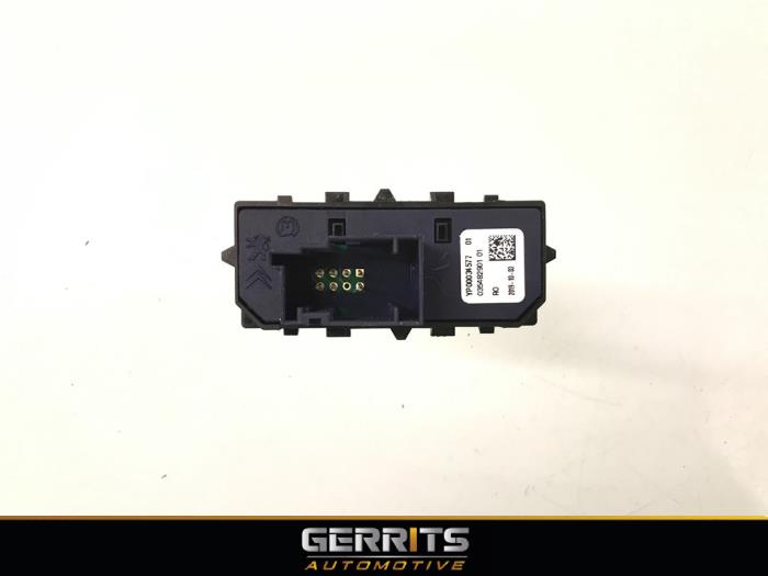 Pressure switch from a Opel Grandland/Grandland X 1.5 CDTI 130 2019