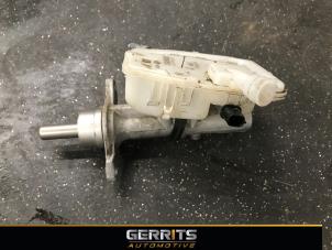 Used Master cylinder Opel Vivaro 1.6 CDTI 95 Euro 6 Price € 53,22 Inclusive VAT offered by Gerrits Automotive